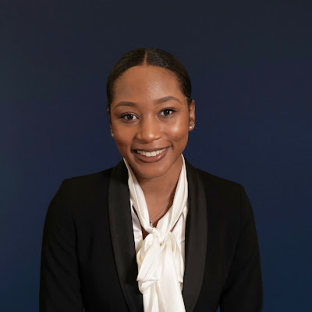 Meet your Posher, Laila